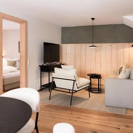 Haus Luisa By Emju Daire *